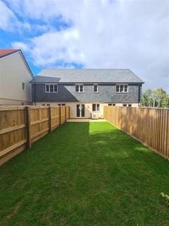 2 bedroom terraced house to rent, Quarryman Close, Bampton EX16