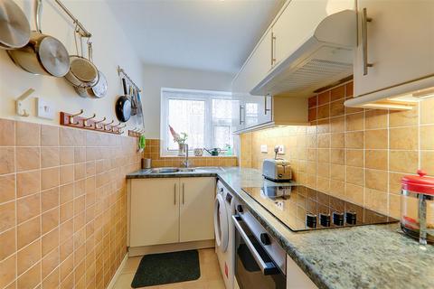 1 bedroom flat for sale, Helen Court, Mill Road, Worthing BN11