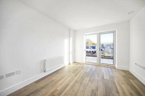 1 bedroom apartment for sale, Austen House, Station View, Guildford