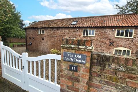 3 bedroom coach house for sale, Parsonage Close, Nafferton, YO25 4HH