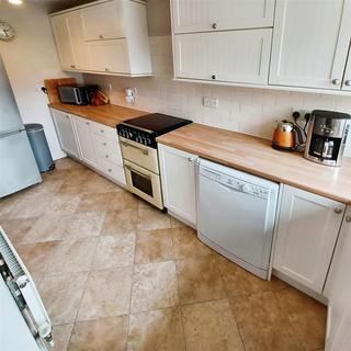 38 Allington Drive, Rochester, ME2 3SZ
