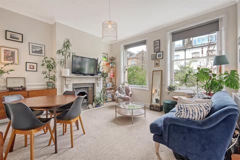 8c Adolphus Road, London, N4 2AZ
