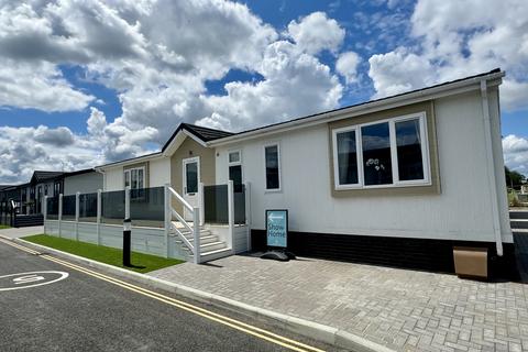 2 bedroom park home for sale, Sandy Bay, Canvey Island, Essex, SS8