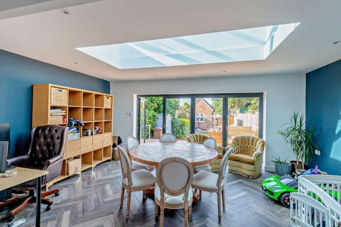 4 bedroom detached house for sale, South Primrose Hill, Chelmsford, Essex