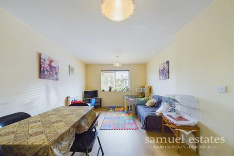 2 bedroom flat for sale, Park Road, Colliers Wood, London, SW19