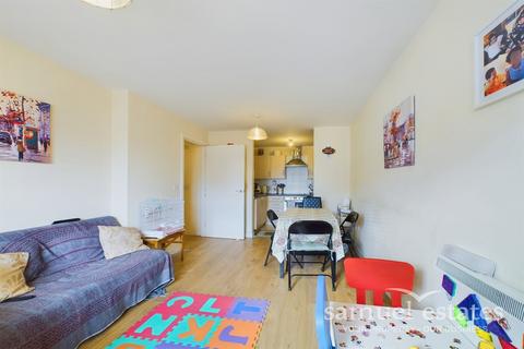 2 bedroom flat for sale, Park Road, Colliers Wood, London, SW19