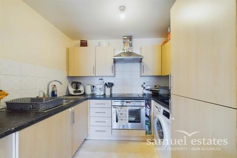 2 bedroom flat for sale, Park Road, Colliers Wood, London, SW19