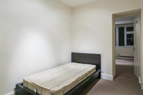 2 bedroom flat to rent, The Broadway, Mill Hill, NW7