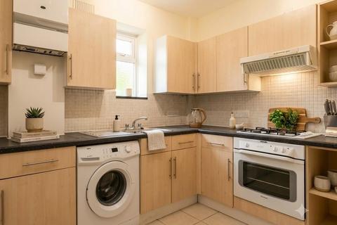 2 bedroom flat to rent, The Broadway, Mill Hill, NW7