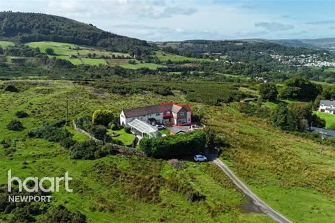 3 bedroom semi-detached house to rent, Parish Cottage, Penyrheol