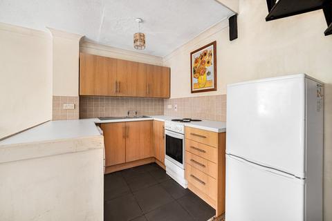 16 Bramley Close, Staines, TW18 1PY