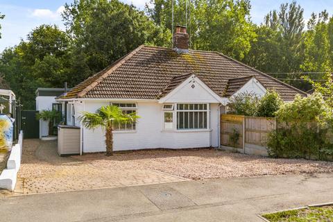 3 bedroom bungalow for sale, Mckinnell Crescent, Rugby, CV21