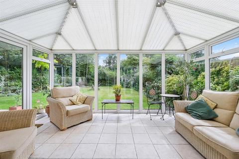 19 Lady Harewood Way, Epsom, KT19 7LE