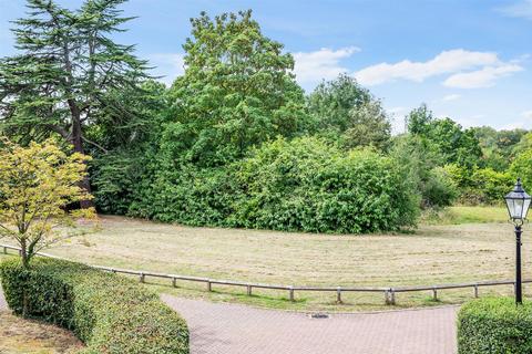 19 Lady Harewood Way, Epsom, KT19 7LE