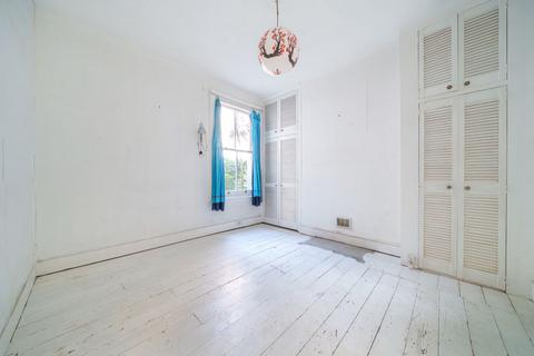 2 bedroom flat for sale, Dunraven Road, London W12