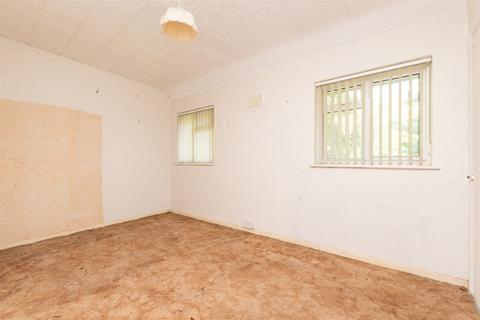 2 bedroom end of terrace house for sale, Beesfield Lane, Farningham, Dartford, Kent