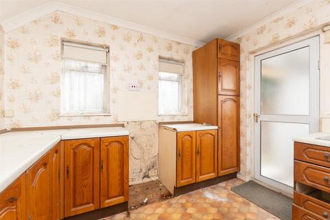 18 Beesfield Lane, Farningham, Dartford, DA4 0BZ