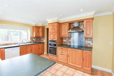 77 School Lane, Staverton, Trowbridge, BA14 6NZ