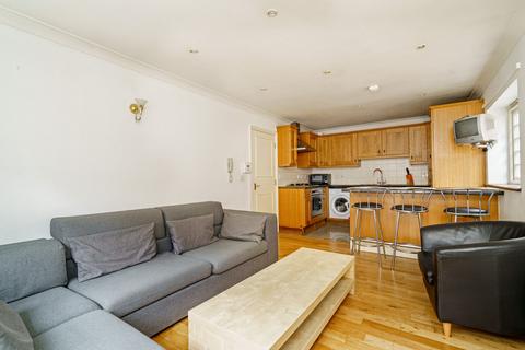 2 bedroom apartment to rent, Bevenden Street, London, N1