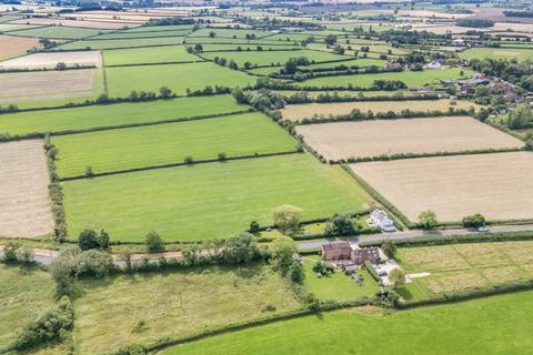 Land for sale, Pastureland at Village Farm, Flyford Flavell