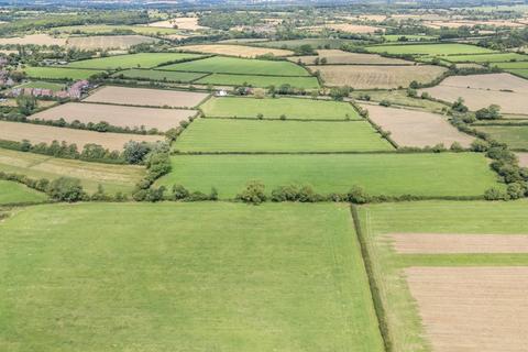 Land for sale, Pastureland at Village Farm, Flyford Flavell