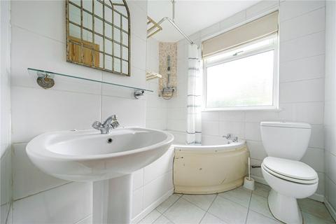 8 Finchley Close, Dartford, DA1 1XR