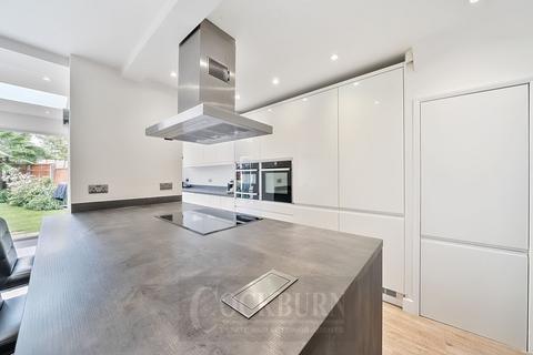 152 Marvels Lane, London, SE12 9PG