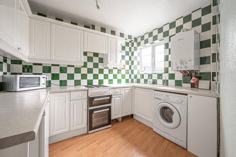 3 bedroom flat to rent, Hampden Square, N14, Osidge, London, N14