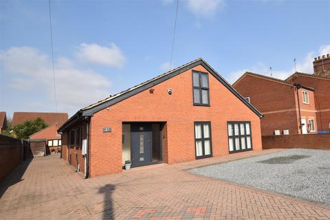 4 bedroom detached house for sale, Newclose Lane, Goole