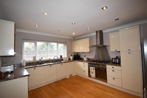 4 bedroom detached house for sale, Newclose Lane, Goole