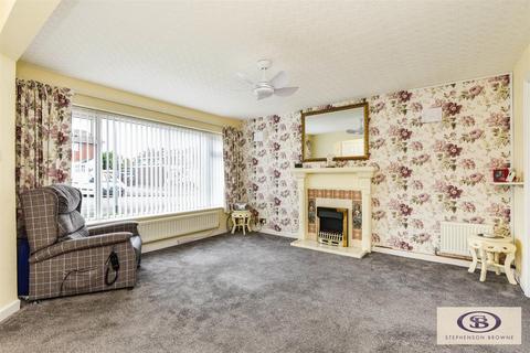 3 bedroom semi-detached house for sale, Spencer Close, Wistaston, Crewe