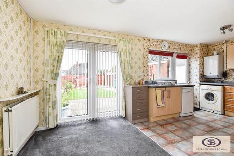 3 bedroom semi-detached house for sale, Spencer Close, Wistaston, Crewe