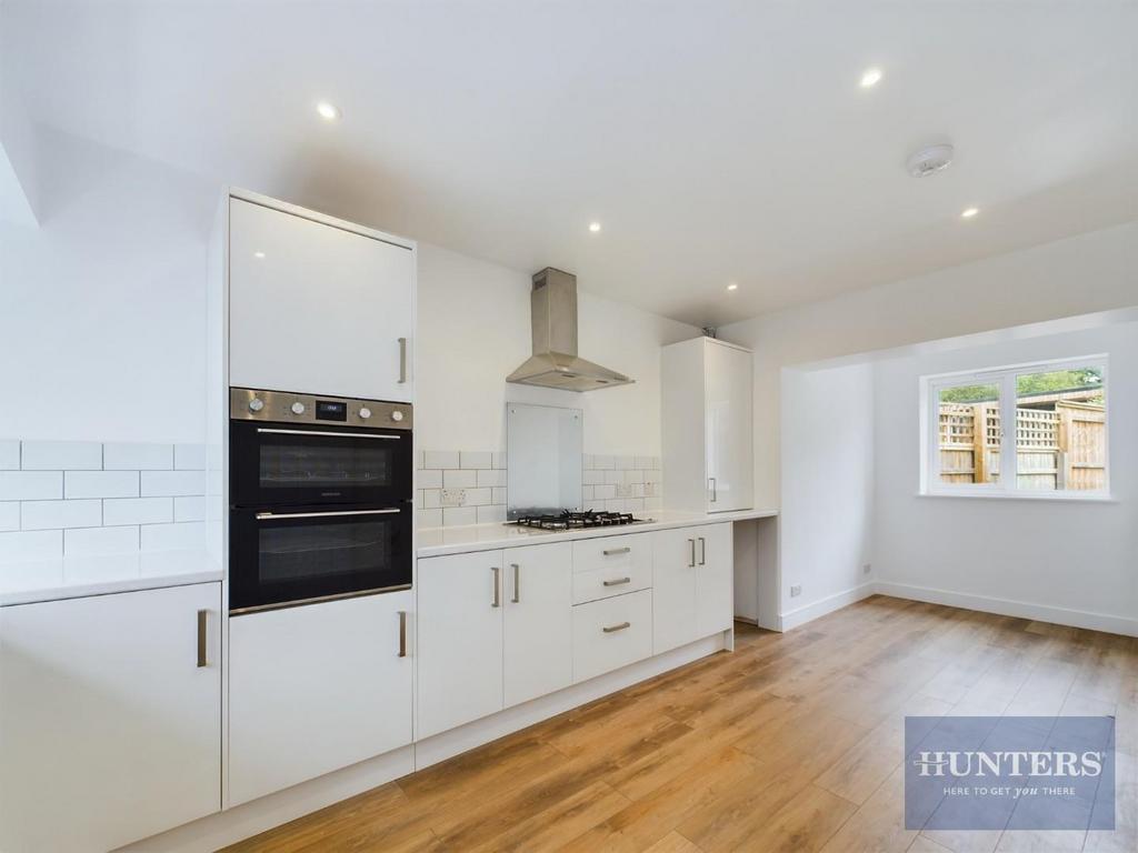 Kitchen to Breakfast Area