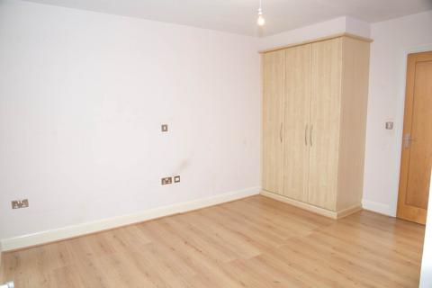 25 Miles Close, London, SE28 0NJ