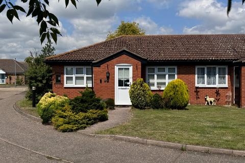 2 bedroom semi-detached bungalow for sale, Rosery Mews, GREAT HOLLAND, CO13