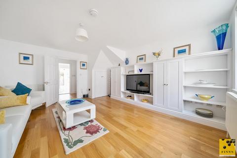 1 Lilium Gate, Canterbury, CT1 2QZ