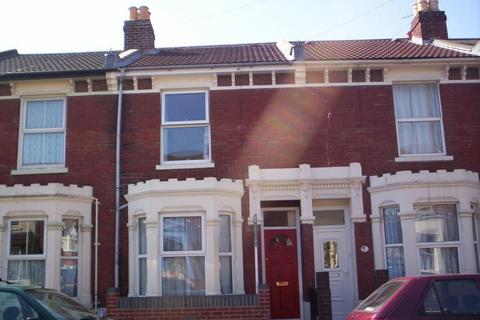 3 bedroom semi-detached house to rent, VERNON ROAD, COPNOR PO3 5DR