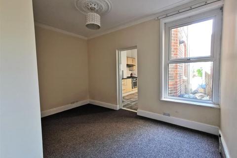 3 bedroom semi-detached house to rent, VERNON ROAD, COPNOR PO3 5DR