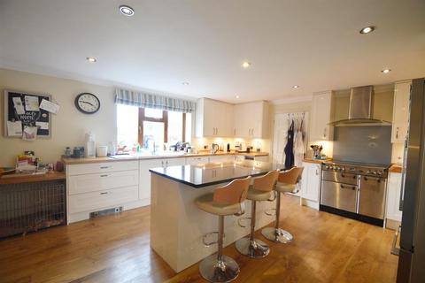 5 bedroom detached house for sale, 2 The Paddocks, Maesbrook, Oswestry, SY10 8QW