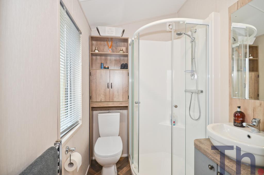 En suite Shower Room.JPG