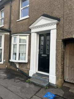 2 bedroom terraced house to rent, St. Pauls Street, Sittingbourne ME10