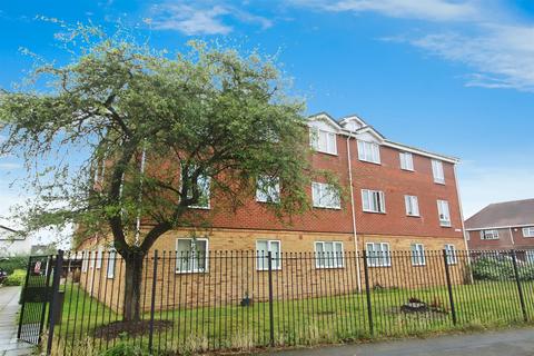 2 bedroom flat for sale, Patricia Close, Cippenham