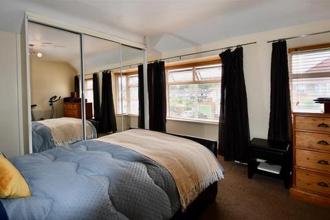 11a Bowood Road, Taunton, TA2 7QE
