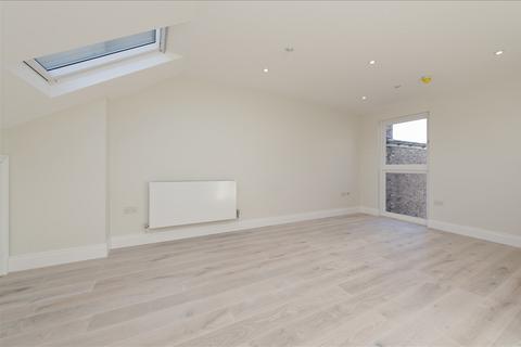 65 Davisville Road, London, W12 9SH