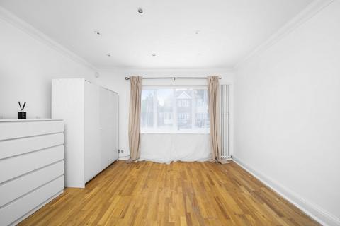 4 bedroom end of terrace house for sale, St Raphaels Way,, London NW10