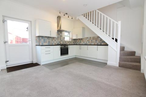 1 bedroom end of terrace house for sale, High Street, Henlow, SG16