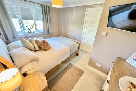 3 bedroom end of terrace house for sale, 23 Ash Drive, Beith