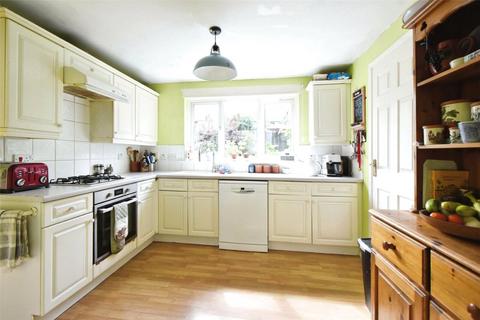4 Lees Meadow, Hook, RG27 9RZ