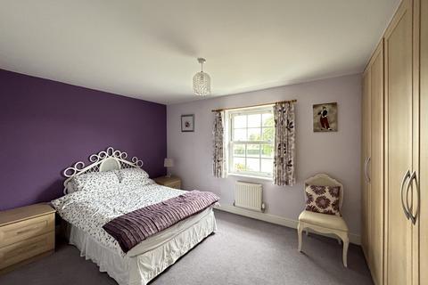 4 bedroom end of terrace house for sale, Little London Gardens, Ely, Cambridgeshire