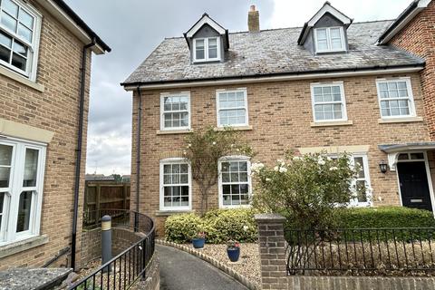 4 bedroom end of terrace house for sale, Little London Gardens, Ely, Cambridgeshire